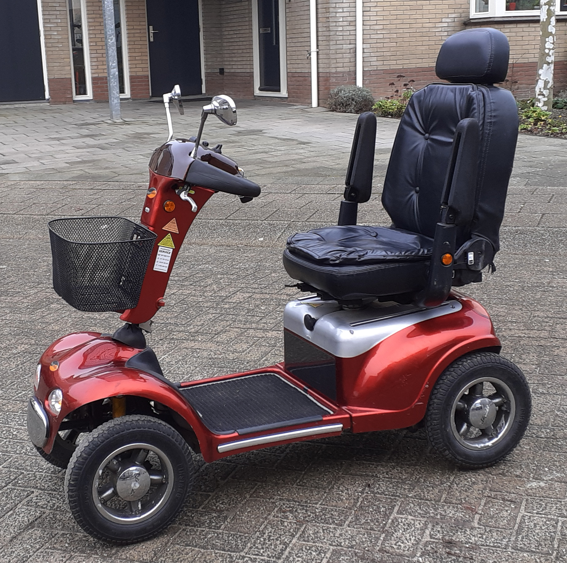 Lees meer over het artikel Scootmobiel Te Huur voor een gift aan onze Stichting Kenia Project